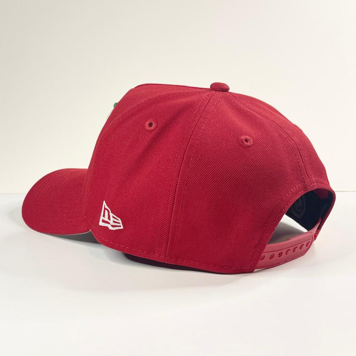 9Forty A-Frame Chicago Blackhawks "2013 Stanley Cup Champions" Red Patch Snapback