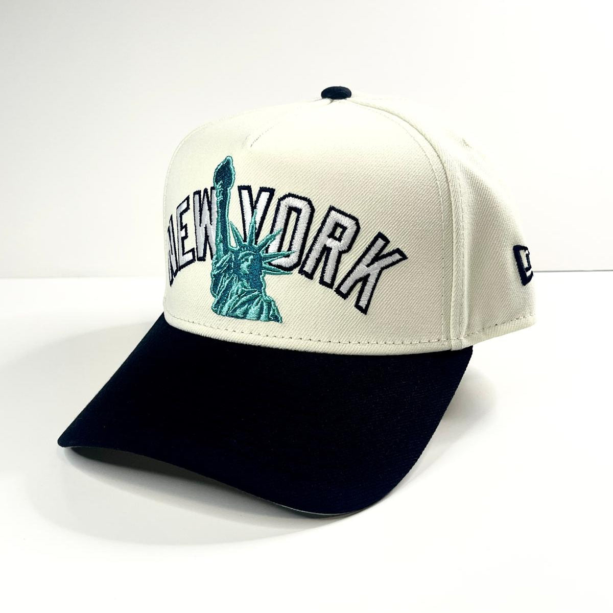 9FORTY A-Frame New York Yankees 2000 World Series "Statue of Liberty" Snapback
