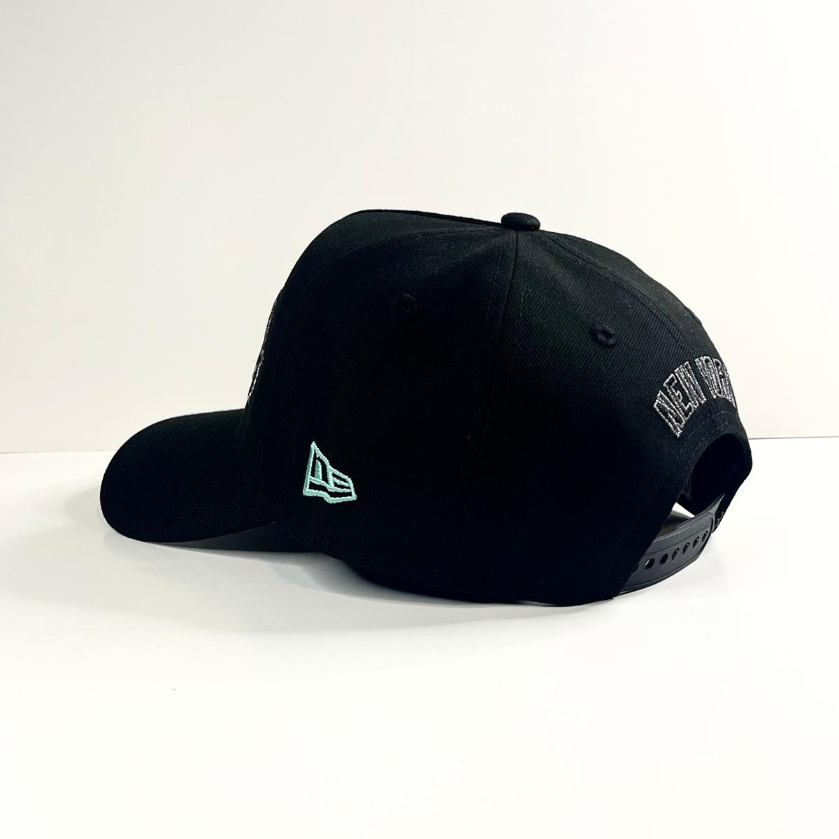 9FORTY A-Frame New York Yankees 2000 World Series "Statue of Liberty" Snapback