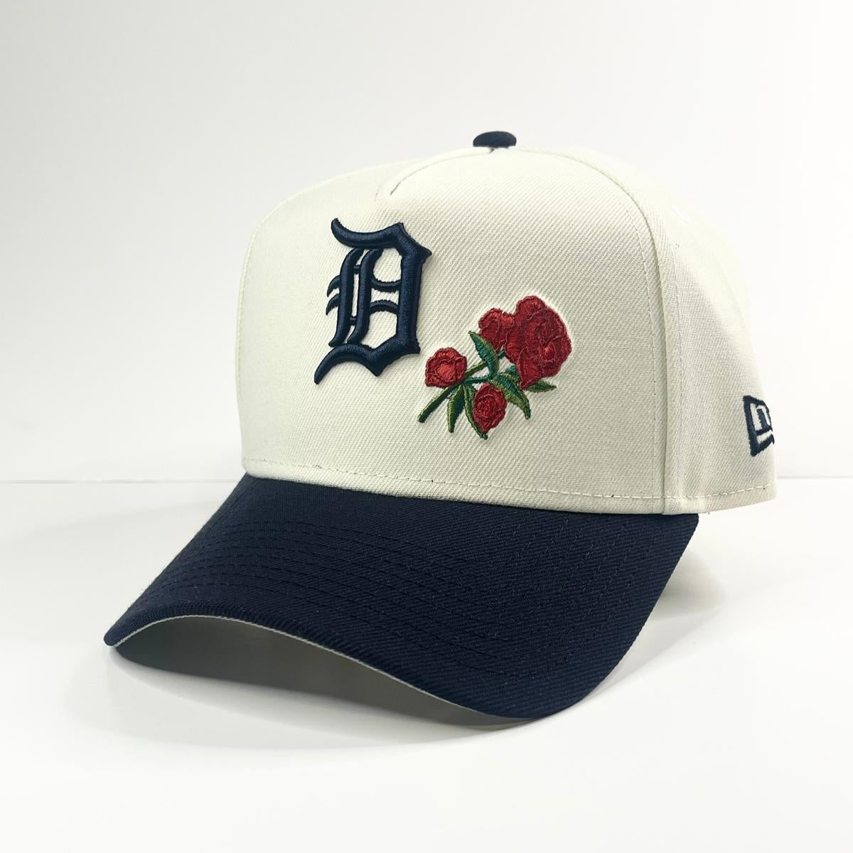 9FORTY A-Frame Detroit Tigers "Tigers Stadium" Side Patch Snapback - Chrome/Navy