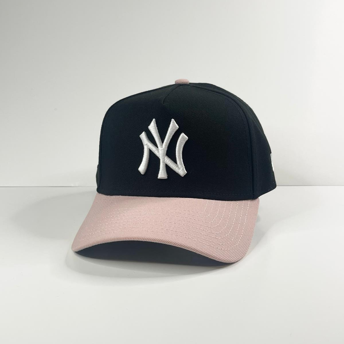 9FORTY A-Frame New York Yankees "1996 World Series" Light Pink Snapback