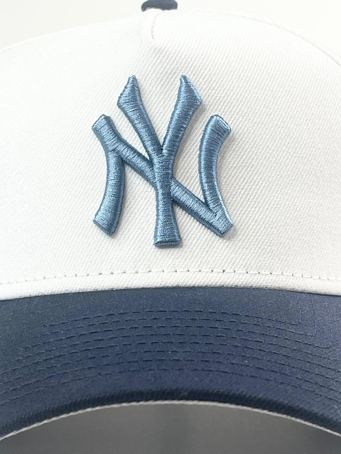 9FORTY A-Frame New York Yankees "2000 World Series" Patch Snapback